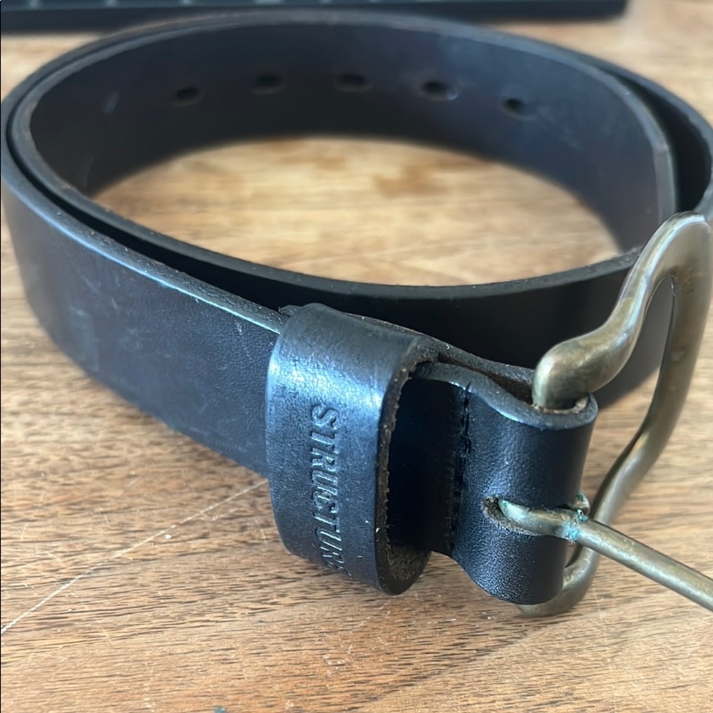 Structure Black Leather Belt with Solid Brass Buckle